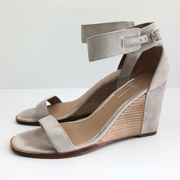Linea Paola Elodie Wedge Sandal Lt Gray Suede Buckle Ankle Strap Sz 7 - Picture 3 of 9